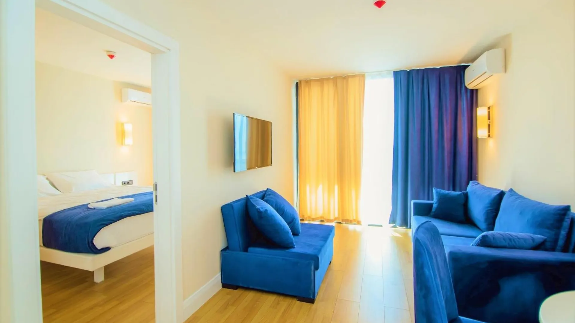 Lunamar Sea View Aparthotel In Orbi City Batumi 0*,